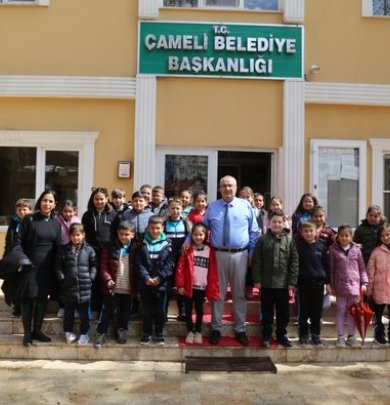 Atatürk  İlkokulu Öğrencileri, Çameli  Belediyesini ziyaret etti. 